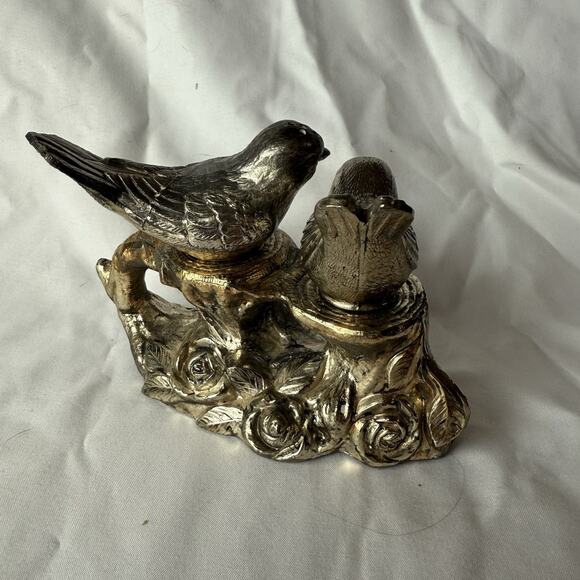 Vintage Metal Bird Salt & Pepper Shakers Set on Floral Base Home Decor - Picture 2 of 7